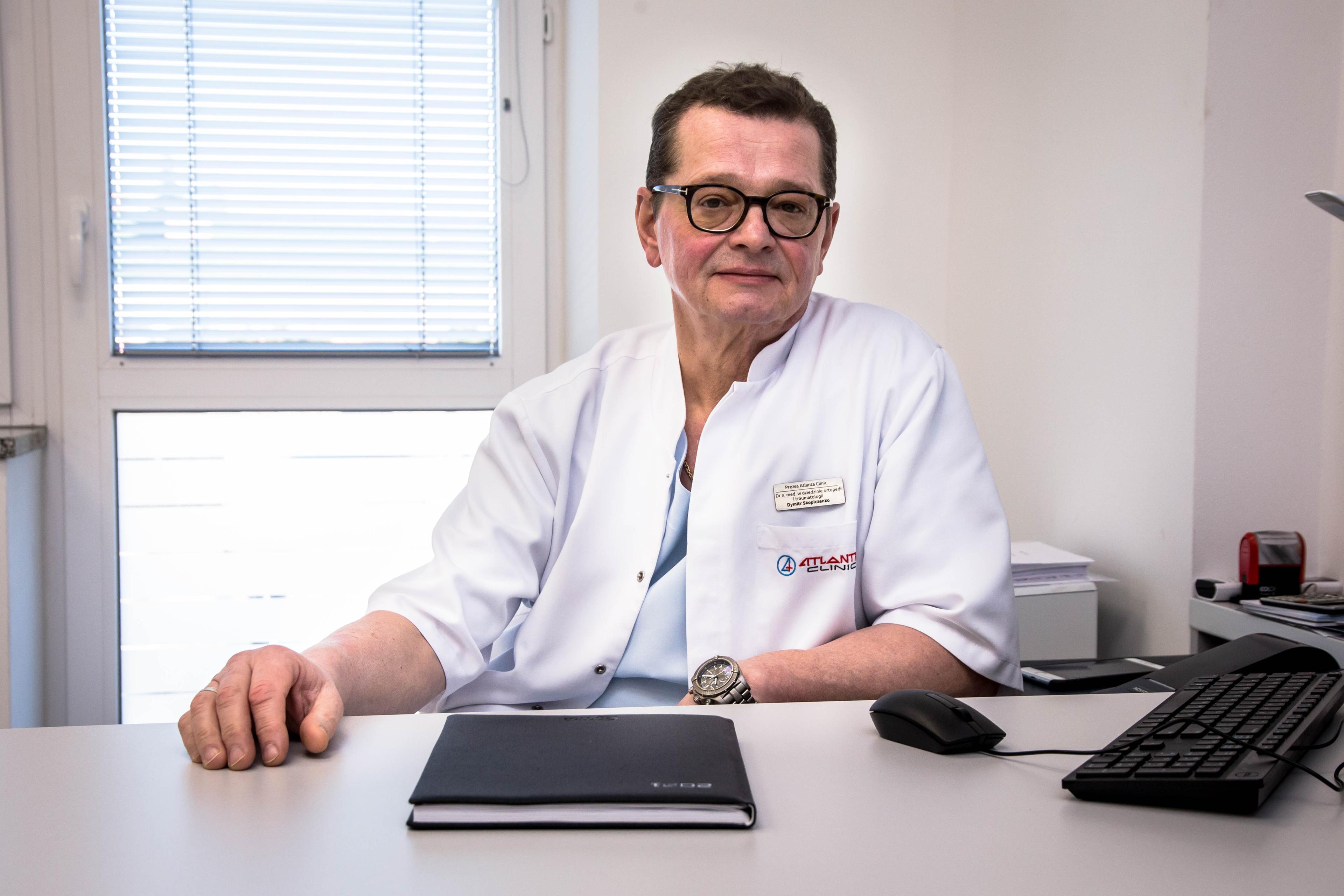 Zespół zaufanych specjalistów Atlanta Clinic podczas konsultacji